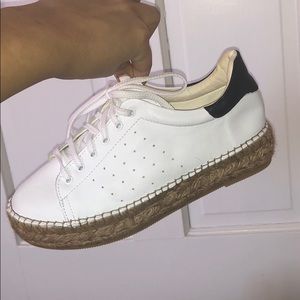 Brand new White simple sneakers